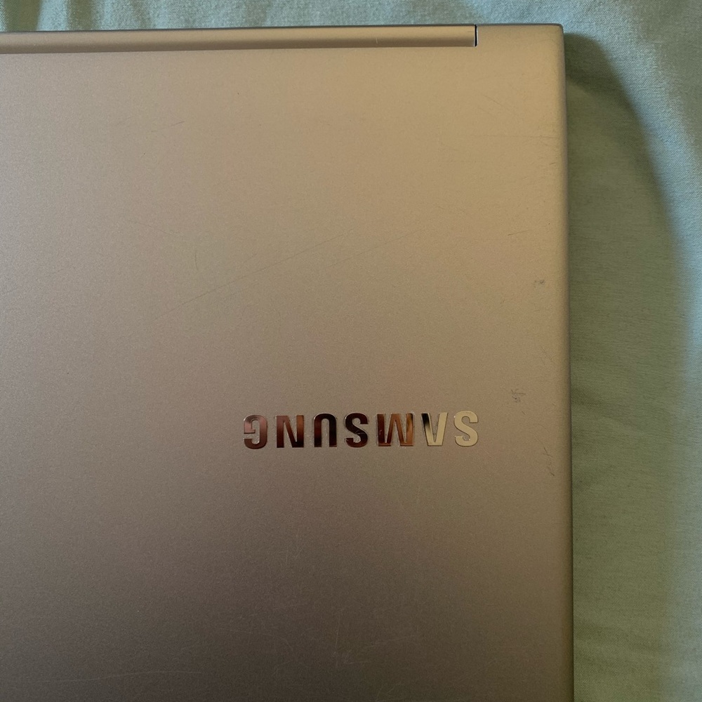 Samsung Notebook 9 - Picture 2 of 6